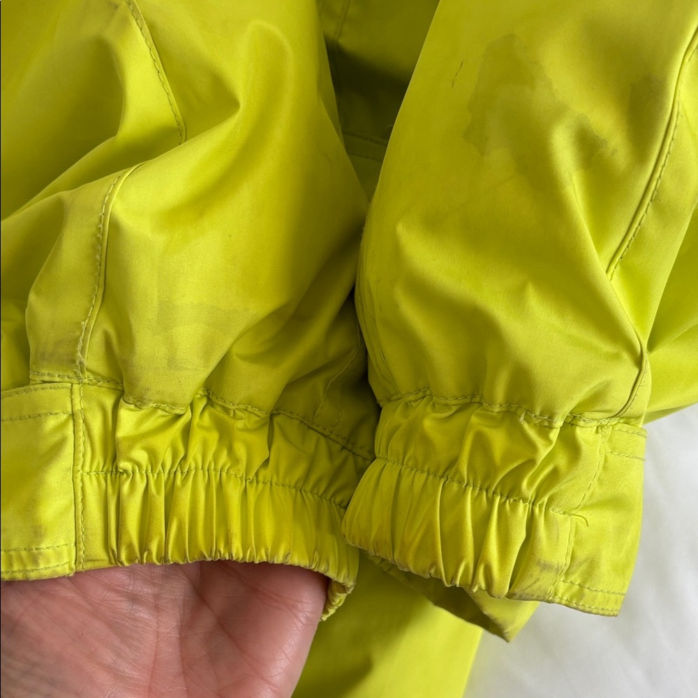 Women's Betty Rides Snowboarding Jacket - Picture 12 of 14